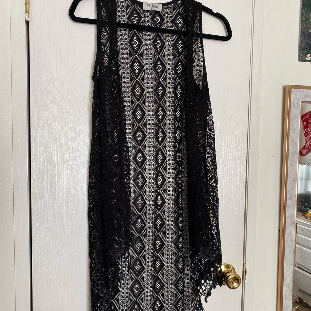 Sleeveless Black Lace Duster